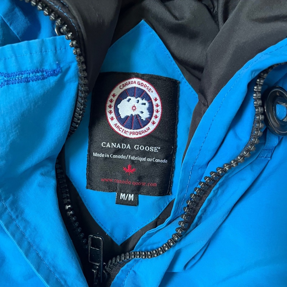 Canada Goose Chilliwack Bomber Jacket Blue Fur Hood Mens Medium M 7950M - Picture 7 of 14